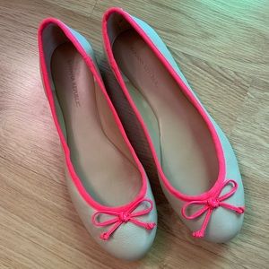 🆕 Banana Republic Flats with Bow Sz 8